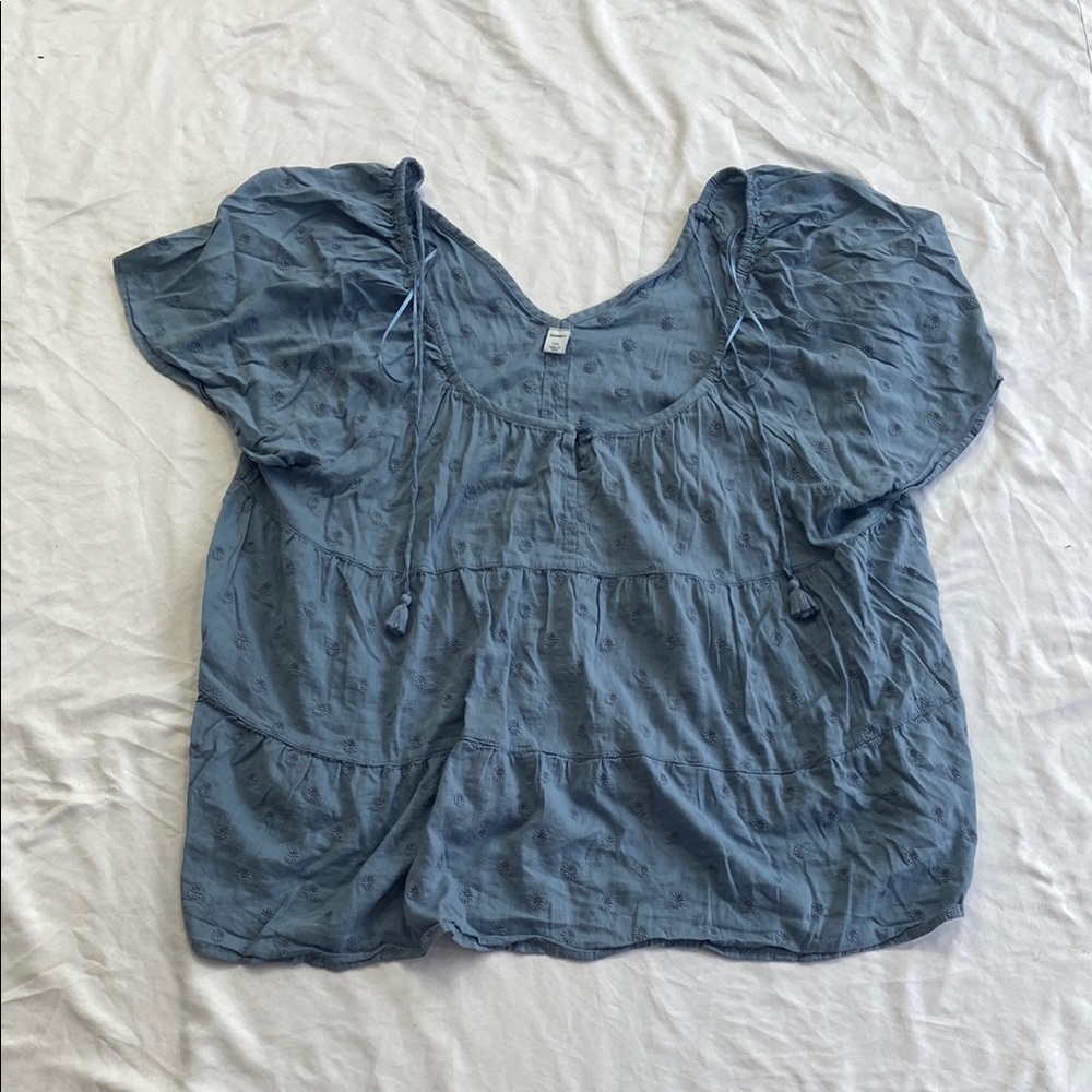 Old Navy Blue Puff Sleeve Ruffled Blouse